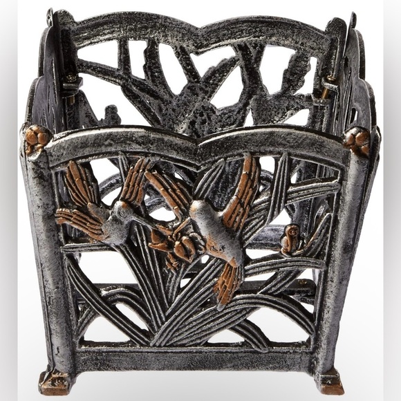 Outdoor Living Bronze Hand casted Hummingbird Square Flower Planter 8” - Picture 2 of 3